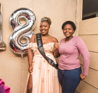 Portrait photography - birthday and coming of age celebration and family reunion